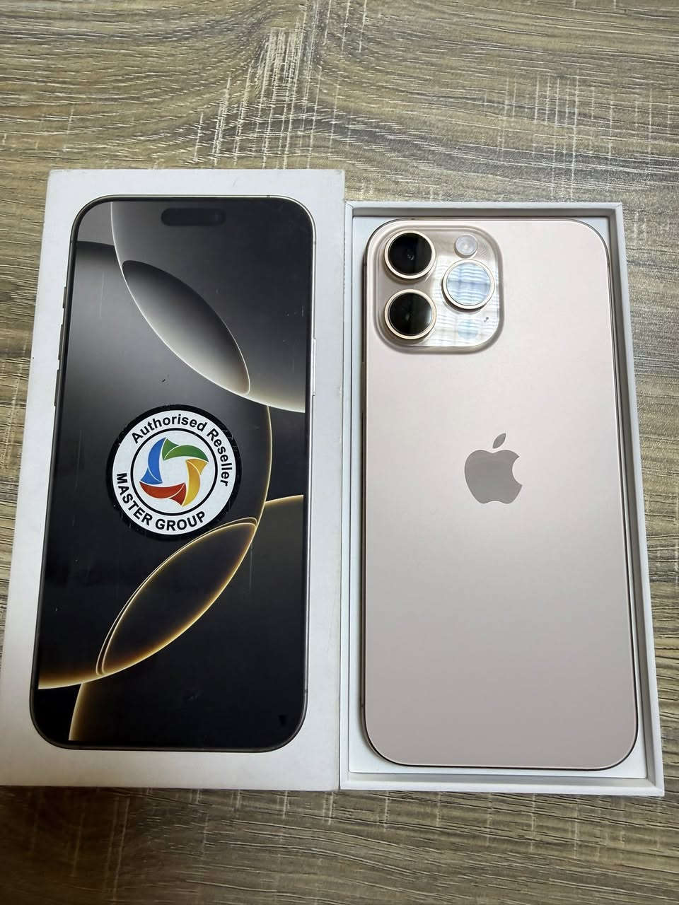 ايفون 16 برو ماكس 256 ماستر الاصلي نضافه 100‎%‎  بطاريه 100 السعر مليون و450 الف   زعفرانيه    ***********
