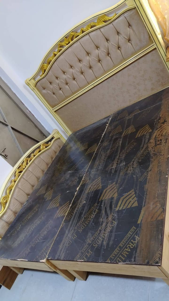 غرفة نوم تسكام خشب صاج عراقي للبيع 
للاستفسار ***********
