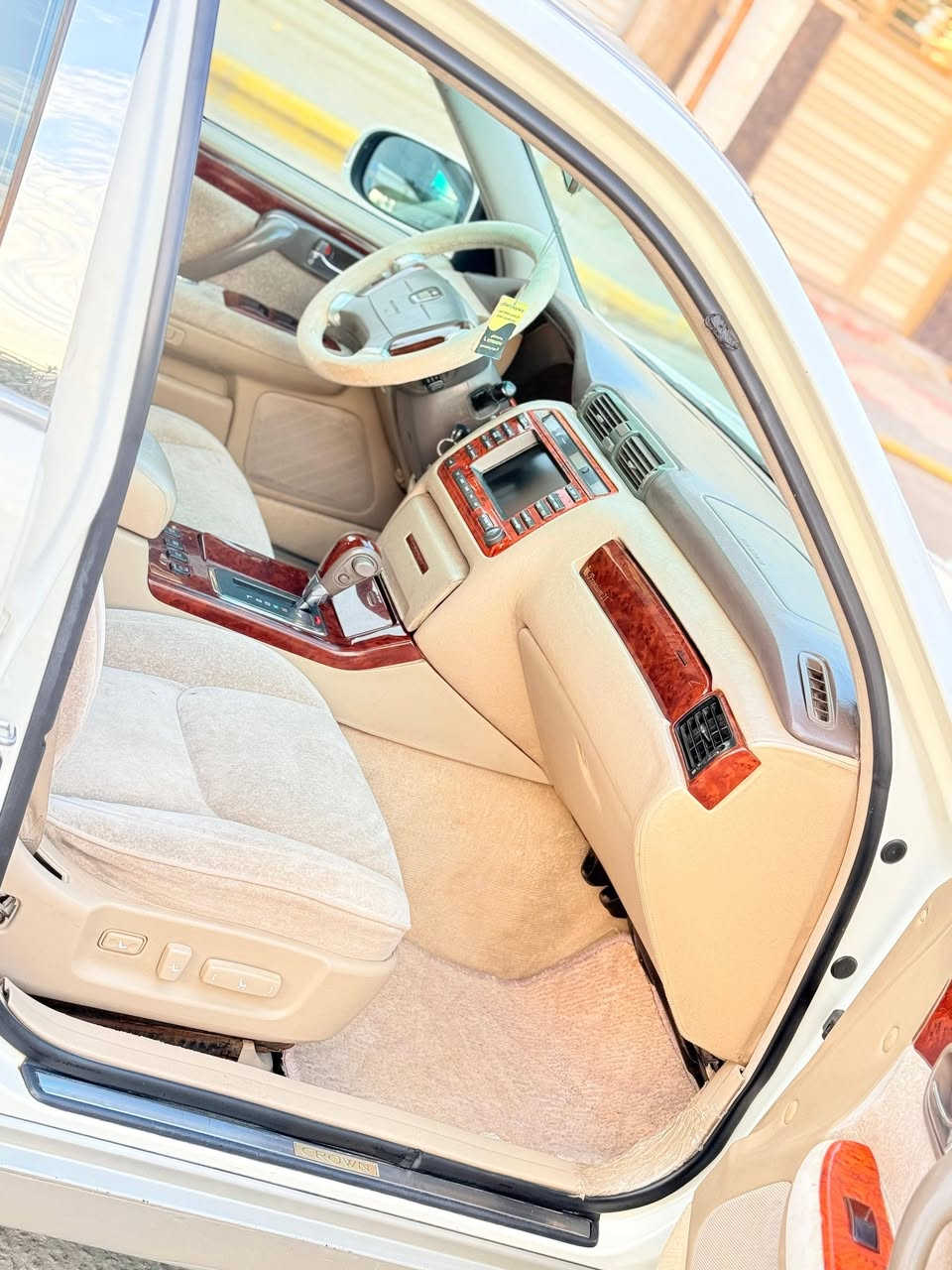 جنون 2003 اصوليه بسمي قرار 48 رقم بصره الدولي السعر 128 وبيها مجال قليل كفاله عامه ضربه وگص ونقل وكافه الاصوليات مواصفات خضراويه كرستال برده خلفيه شاشه كامره تحكم ستيرن مثبت سرعة حساسات ويل نجمه اصلي
((مكان السياره البصره ))
***********
