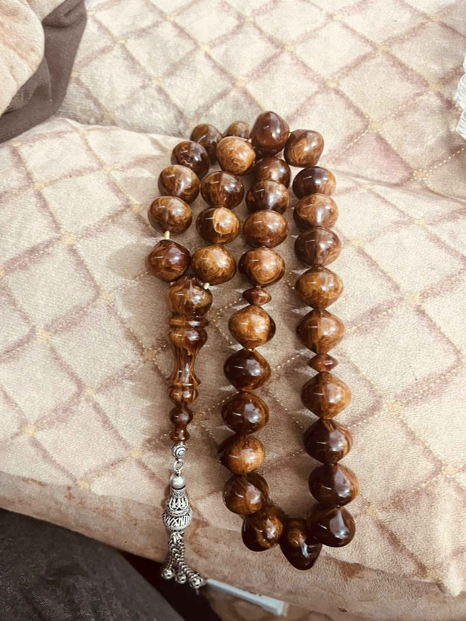 سندلوس الماني قديم الصفره١٣٠غرام صافي١٠٠غرام الدبس اوراشي١٧٥غرام صافي١٥٠ للتواصل***********
