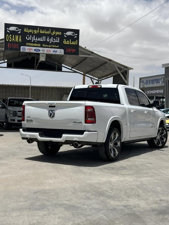 ● #DODGE RAM LONGHORN DIESEL 2020 🛻 ✅️

● #دودج رام لونج هورن ديزل 2020 🛻 ✅️

فحص كامل 7 جيد كلين تايتل ✅️ (clean title)

لون ابيض لؤلؤي مميز جدا 

سعة المحرك: 3000CC قوي واقتصادي DIESEL ⛽️
 

● المواصفات :

• بانوراما 

• جير ماوس

• كاميرات 360 درجة

• 4×4 كهرباء

• كراسي جلد لون عسلي  

• كراسي كهرباء ميموري سيت

• كراسي مدفأة ومبردة

• تحكم ستيرنج

• عداد ديجيتال 

• شاشة كبيرة

• نيفجيشن

• كاميرا خلفية

• بصمة ابواب

• تشغيل عن بعد

• حساسات أمامية

• حساسات خلفية

• نظام صوتي كامل

CD نظام

AUX

USB

Blutoth

• سماعات عدد 10 بوستن

•فتحة خلفية كهرباء(قناص)

• جنط قياس 20 كروم

• مكيف حامي بارد مفصول

• زجاج كهرباء ملون

• نظام الانارة التـــلقائي للمصابيح

والعديد من الاضافات المميزه...

 ● موقعنا المنطقة الحرة الزرقاء ش.18 شمال .

● للأستفسار: 0795049028 أسامة أبو ارميلة .

#معرض_اسامة_ابو_ارميلة_للسيارات


**إذا كنت صاحب هذا الإعلان وتريد حذفه لأي سبب، رجاءا أرسل رسالة إلى الدعم الفني**