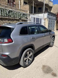 جيب بزون فول فول مواصفات فور ويل او فتحه  دواخل جلد سياره جاهزه مكينه ...