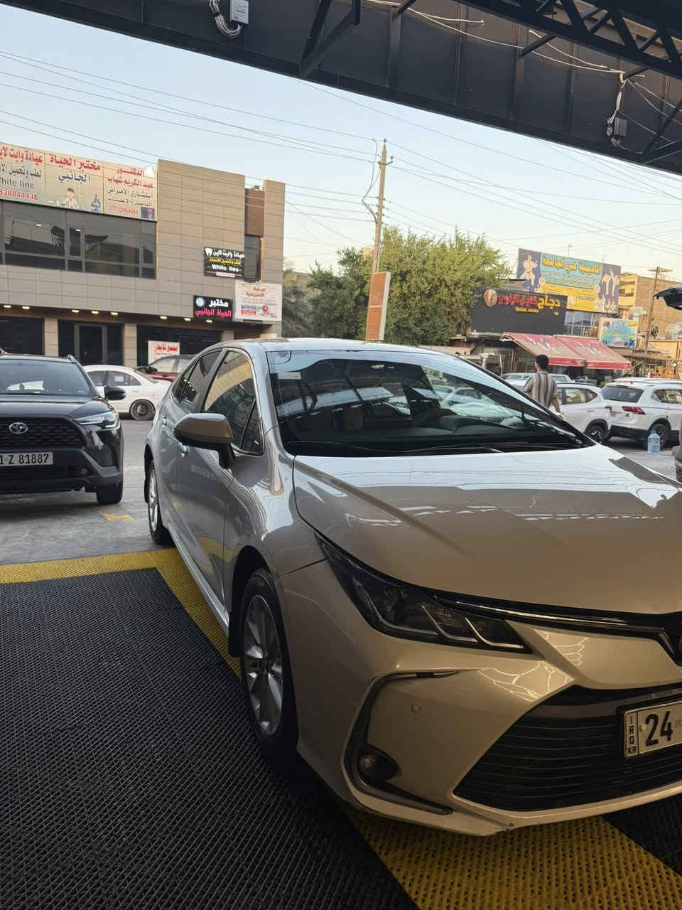 كورلا SAS 2022 فول مواصفات محرك 1800
ماشية 100 الف حادثها خارجي باب وجاملغ معدل بارد 
والباب مرشوش السيارة حلوة ونظيفة على ايدي 
للاستفسار ***********
