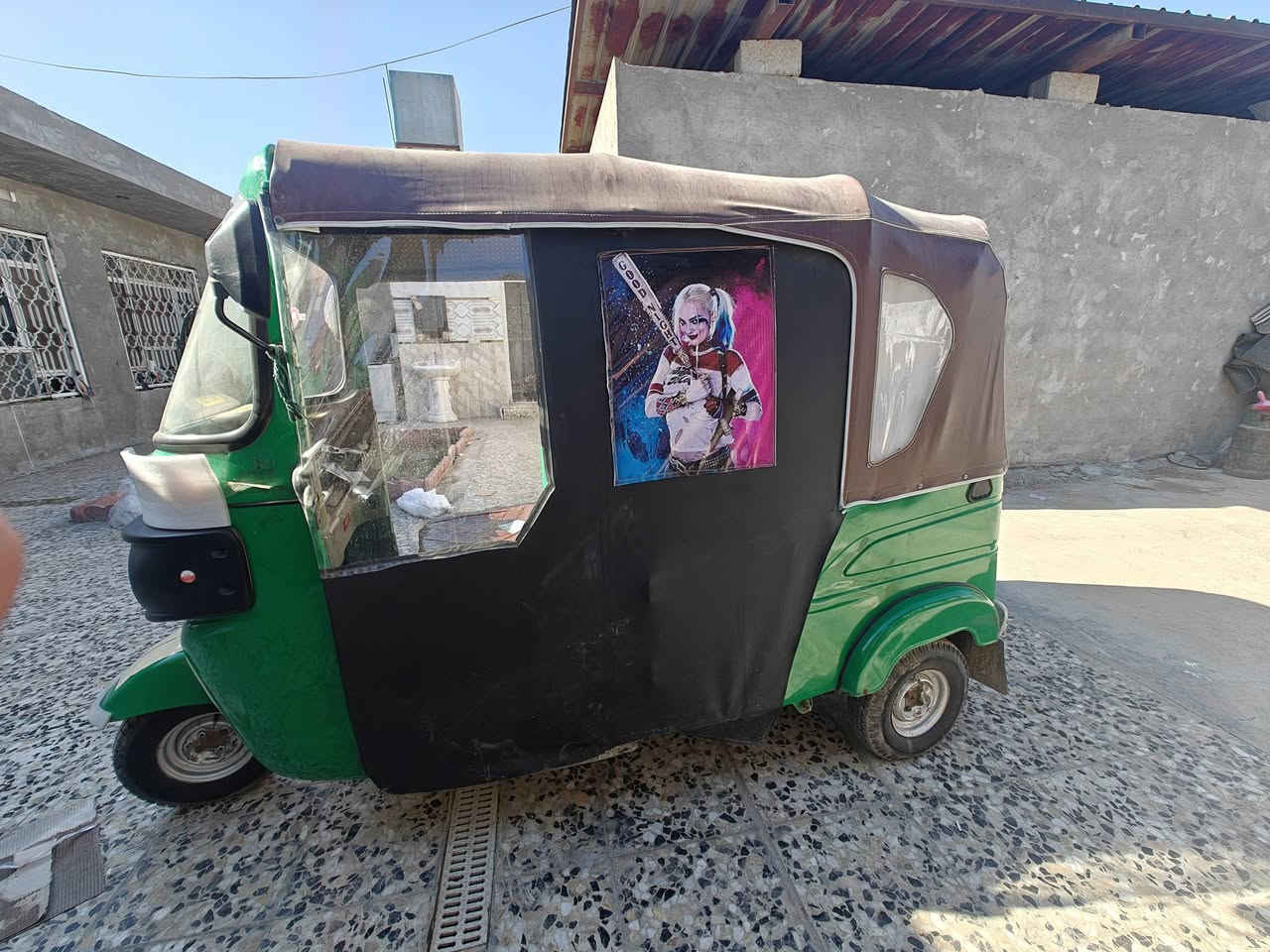 سلام عليكم تكتك للبيع 2022شهر 11 سنويه لوحه تحويل ثاني يوم بيه صفحه صبغ معه تعمير بسيط ومعمر دوس التكتك خير من الله متواجد فيس او وتساب ***********
