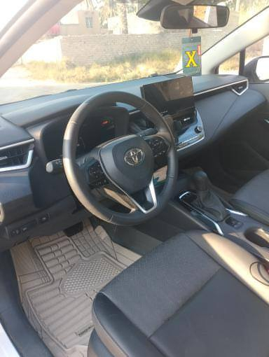 سلام عليكم كورولا هايبرد  موديل 25 سياره جديده محرك 1800 سياره كفاله عامه زيرو مطلوبه المصرف السياره بدون رقم السعر 147 وبيه مجال رقم الهاتف  ***********
