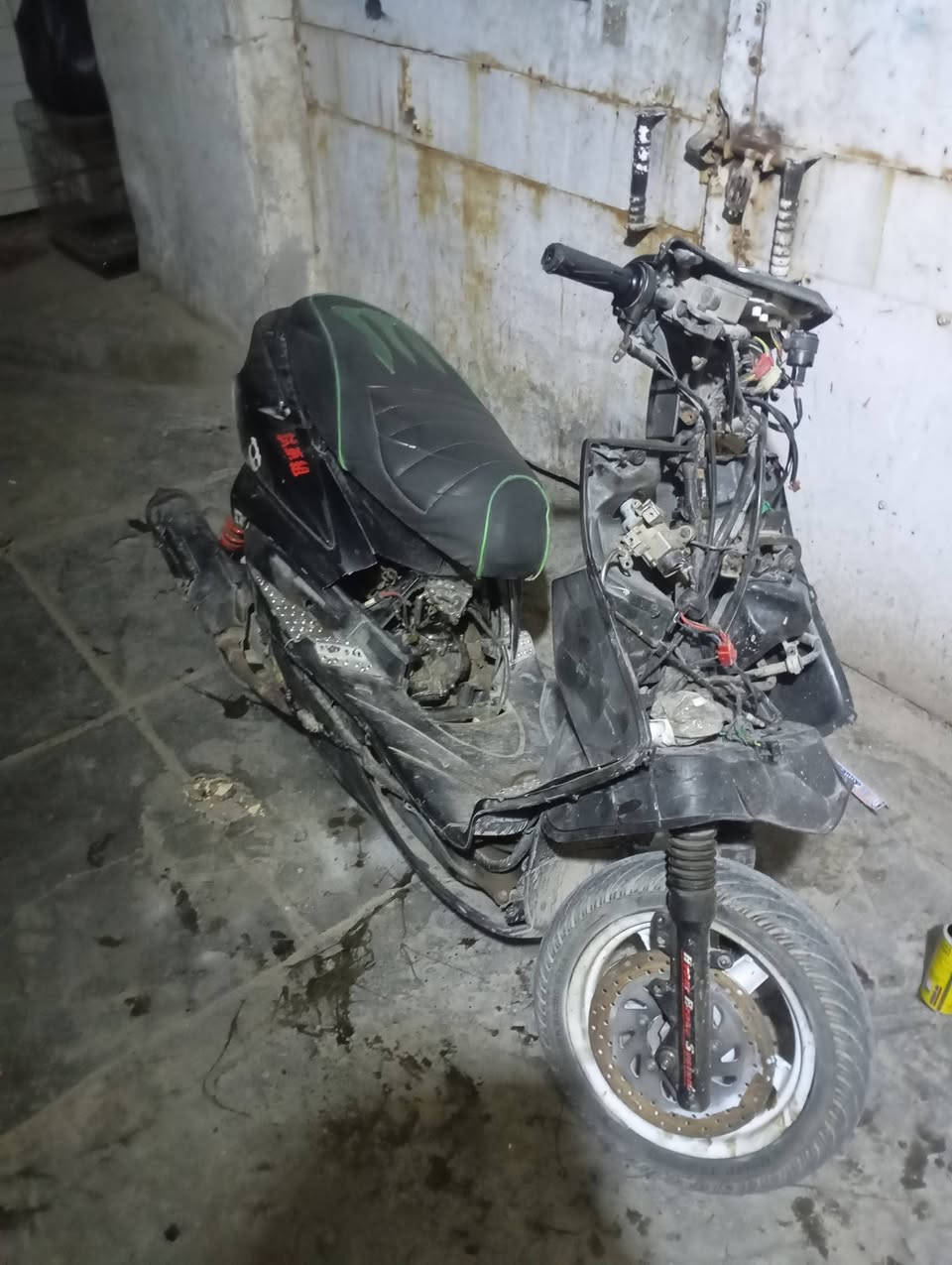 سلام عليكم دراجه فحل سكنس فحل دراجه معلكه ولف دراجه كمله كفراته
دراجه كوم حديد 275وبيه مجال قفل 200جماعت 150
لطب ***********العنوان شعله قرب الكاضميه
