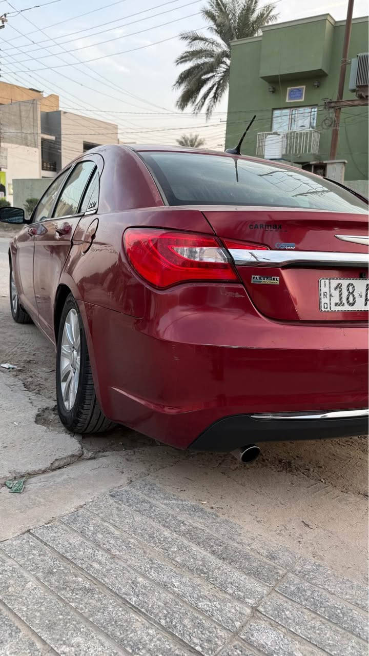 🟢السيارة: كرايسلر c200 
🟢المحرك: ٦ سلندر v6 3600 🚀🚀
🟢المواصفات: شاشه ، تحكمات ستيرن، فتحة سقف، كاميرا،كشن كهرباء، لايتات منظومة زنون كامله مع بروجكترات ، سستم صوت كامل مع دمام، 
🟢ماشيه:١٣٠،٠٠٠ ميل 
🟢موديل:2013
🟢حداديه١٠٠٪؜ جاهزه 
🟢منظومة تبريد جديده
🟢كير جديد قبل شهرين شاده 
🟢محرك جداً نظيف وع فحص شرط
🟢حادث من امريكا فقط دعاميه وهنا صار بيه حادث باب السايق وجاملغ وطخات نصبغت اربع قطع وقطعه جارده ( ابيييع حزاااام ) حتى لا اتعبك وسونار موجود 
🟢 الادامات : ✅ادامة منظومة البانزين من فيتبم للنوزلات
✅ادامة منظومة البريك من دسكات للعنبار كامل ادامه 
✅ادامه لمنظومة التبريد بالكامل
✅ادامه لسوائل السياره كافه قبل ڪـُـل موسم. 
✅ادامه للكير برمجة ودهن 
السياره بدون اي نقوصات فقط اذان محرك ب٥٠ الف مع العمل ماكو وقت اسويها جاهزه لاخر حبايه بدون اي نقوصات اخرى 
السياره مصروف عليها وتعبان عليها وجداً جديده ونظيفه وبالعافيه ع الي تصير من نصيبه 
🟢 السعر : ٨٣ ورقه وبيه مجال بسيط حق الجيه 
العنوان بغداد / حي الاعلام
*********** بغداد, العراق
