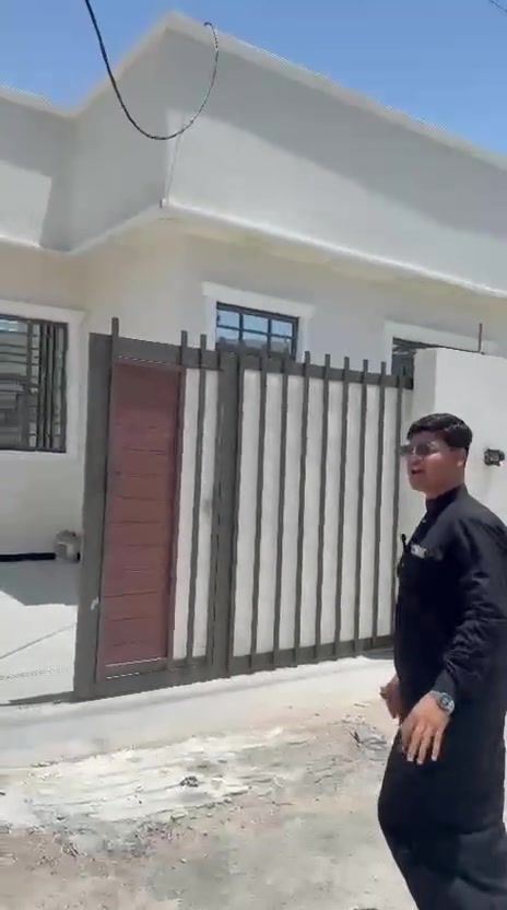 السلام عليكم متابعينه الكرام 
يوجد بيت لبيع 
المساحه ٢٥٠ م
الجنس العقاري طابو زراعي 
السعر ١٤٠ مليون وقابل لتفاوض 
يتكون البيت 
ثلاث 3️⃣ غرف 
مطبخ 
دوانيه /صاله /وصحيات /وطارمه 
الموقع البصره ابو الخصيب السبيليات الغربيه 
لتواصل والاستفسار الاتصال 
*********** 
مكتب عقارات 
سيد رضا المكصوصي
