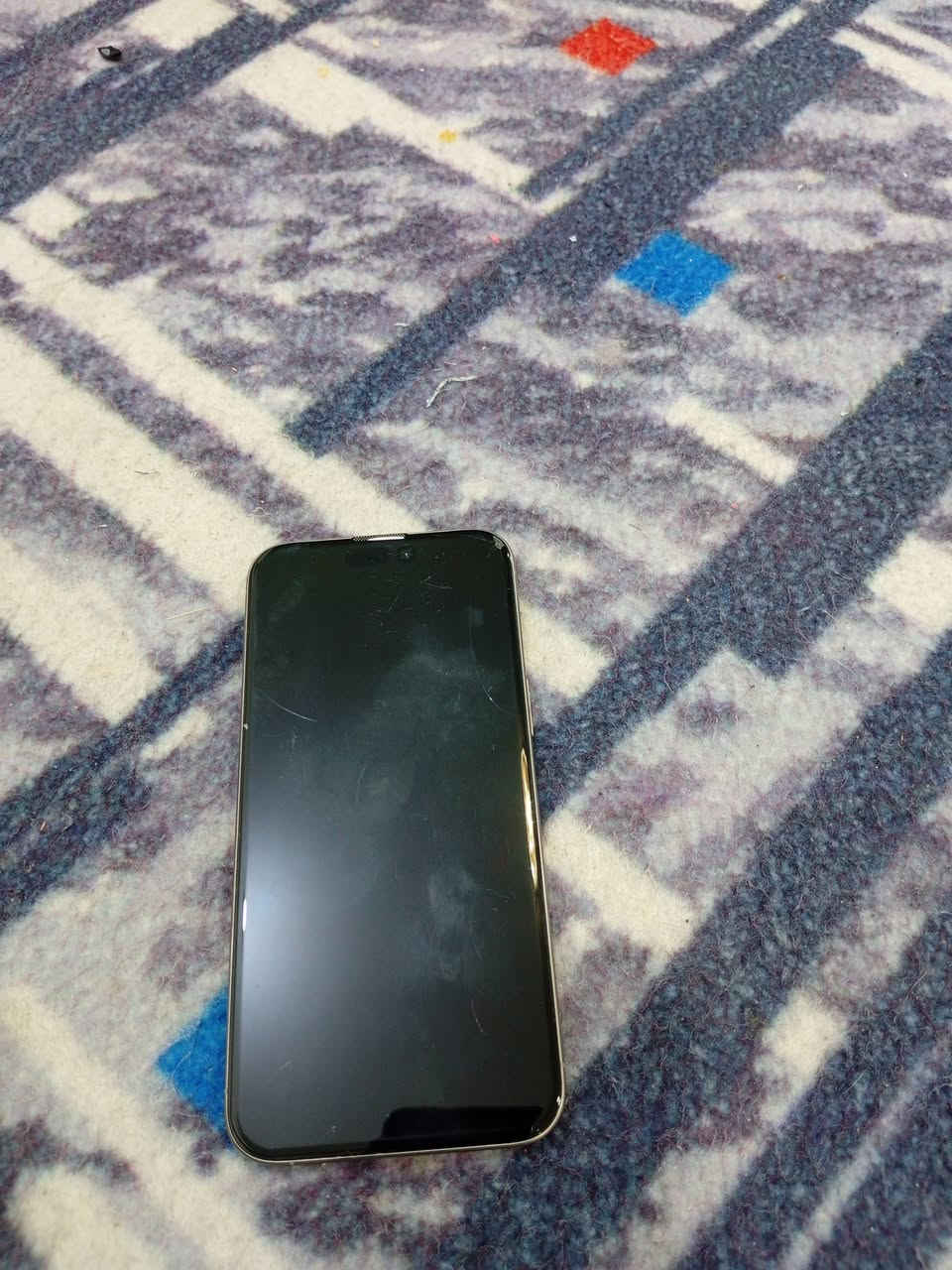 ايفون 15 برو ماكس
بطاريه 91
جهاز جديد كلش
السعر 1250 وبيه مجال
***********
