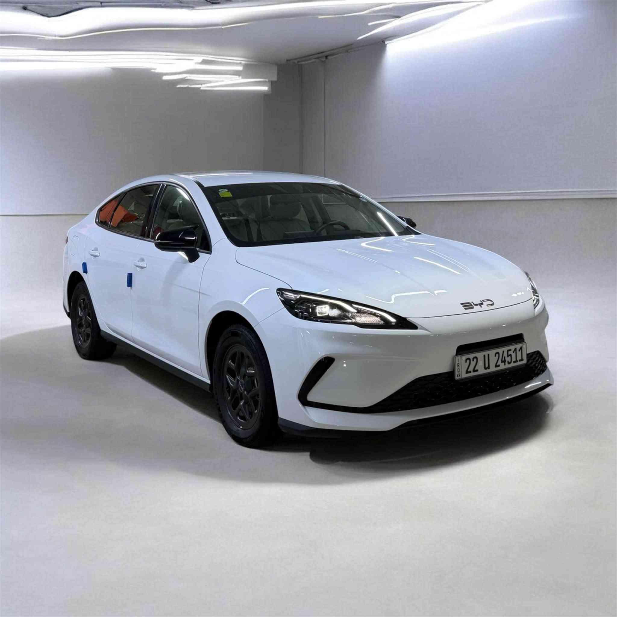 BYD 05
مكفولة كفالة عامة ماشية 13 الف 
رقم اربيل بسمي 
مكاني بغداد المنصور 
***********
