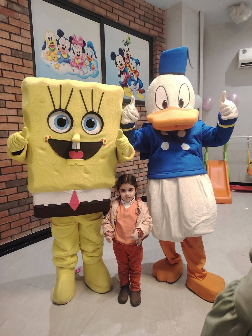 فرقة السعادة للأطفال
مستعدون لإحياء جميع الحفلات والمناسبات واعياد الميلاد في جميع أنحاء العراق
للحجز والاستفسار التواصل مع الرقم ***********
فرقة السعادة للأطفال
