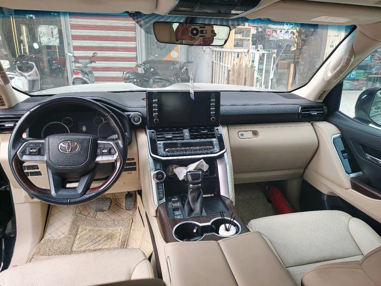 لاند كروز موديل 2022فول موصفات كفاله عامه سعر 640