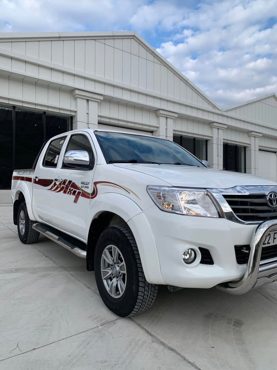 بیكه ب مه رزيه ٢٠١٣سه ياره كه  به ناو خومه  سه نه وي نويه تاكو ٢٠٢٩چوار تايه و ويلم نوي تازه بوم به ستاوه٢٢٦هه  زار رويشتوه مه كينه وگير به شه رت نه كراوه ته وه هيشتان له زگه ي شريكه ي به سه قفي وه ماوه  لاي سايه قي كامل بوياغه  يه ك دينار مه سارفي تيدا  نيه سه ياره كا  هي ده ستي خومه شريكه جيهان١٧٣ مه جاليكي زؤر كه م بؤزانياري زياتر پةيوةندي بكة *********** أربيل, العراق
