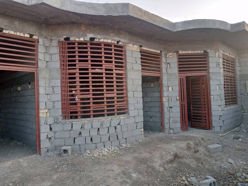 هيكل للبيع حي الجوادين بدايه النزله الثالثه  المساحه ٢٦٠ كونكريت مسلح رباط ارضي رباط ع الشباك بيبان شبابيك كامله تأسيس بوري كهرباء كامل +بوري تقطير سبالت +بوري منظومة كهرباء الاستفسار الاتصال ع الرقم
***********
