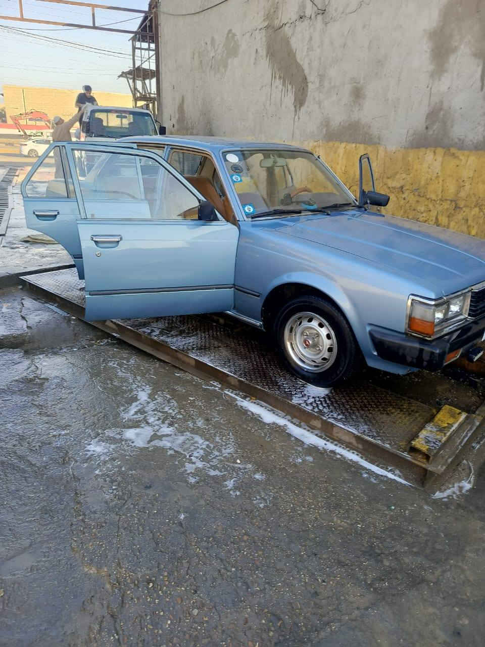 كرونه 1982
كير اوتماتيك  مكينة كارينة 
باسمي 
***********
