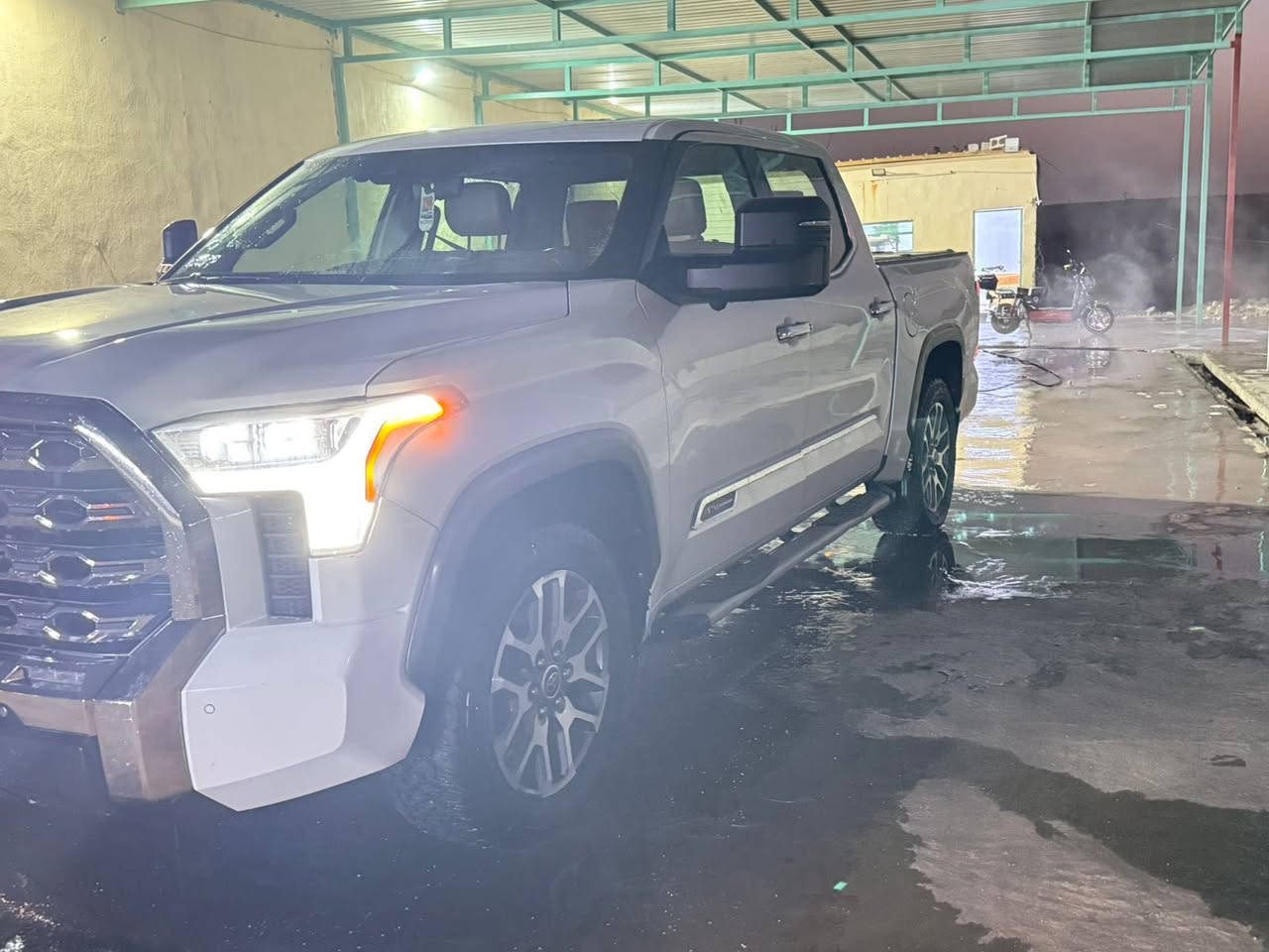 ملاحضه اسياره مرفوضه من هزت اربيل يعني بدون رقم
بيك اب تيوتا تندرا 2022

مواصفات 1794 ايدشن

فول مواصفات اعلى شي بالتندرا 

المحرك 3.4 تون تيربو هايبرد 

كشنات اماميه خليفه تبريد وتدفئه 

 

تدفئة سترين 

كامرات 360 

حساسات اماميه وخلفيه 

بنوراما 

 

 

بيها صبغ جاملغ امامي فقط 

العنوان الانبار ناحية البغدادي.  

ملاحضه اسياره بيه رفض بلهزه مامرقمه كاتي

التواصل ***********

السعر 31 الف دولار قفل
