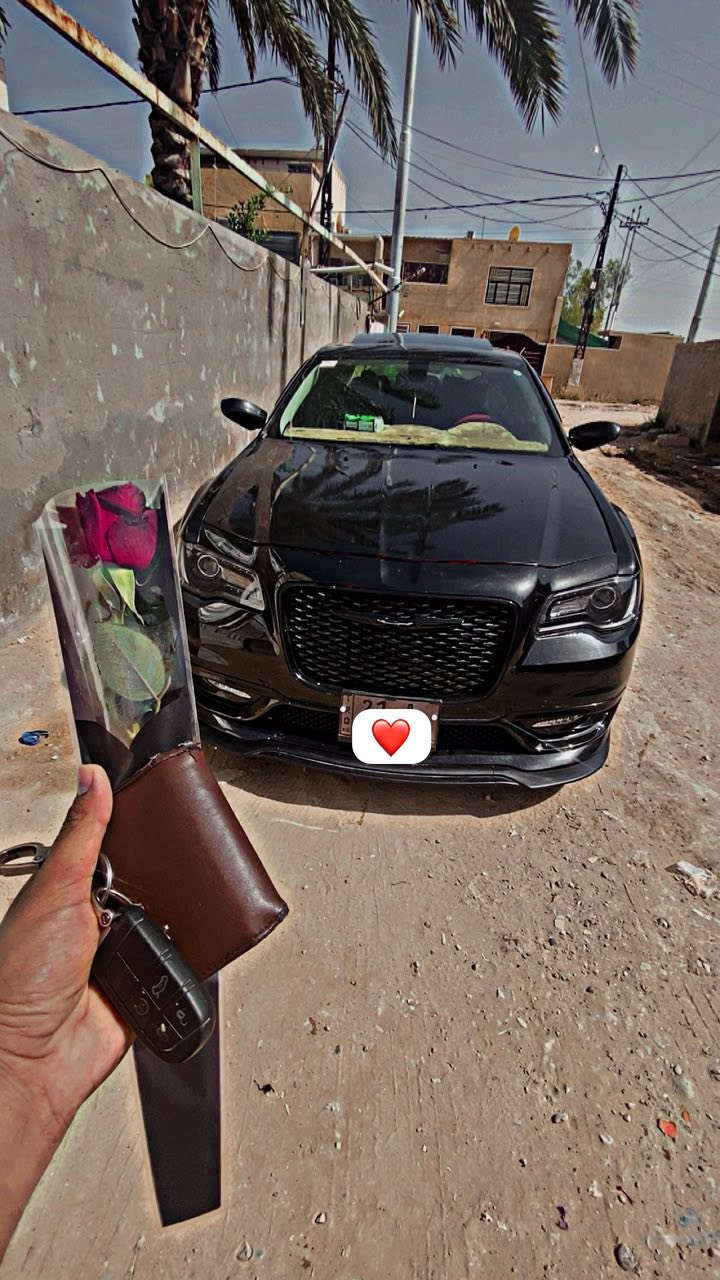 اوباما ٢٠١٨ بيه كصه وحده شغل باجات متوم ارقام وشواصي وليبلات ومرمز الشواصي الاصلي نفس السياره الاصليه السياره كلها ليبل واحد على السياره الاصليه يعني وين متريد روح كل المحافظات وادخل الابو المرور السياره مصروف عليه هواي ومال جناي صار سنتين حتى لدهوك رحت بيها السياره فول مواصفات ١/١ فتحه بنراما تحكمات ترحيب بيه نوزلات بلكات فيت بم كله رسننك بيه تخم تاير جديد عارضها ب٩٠ وبيه مجال الشراي يجي ويفحص ويطلع تراي شرط تراي ٢٢٠ الشراي يشلع عيوني مكاني بغداد ***********
