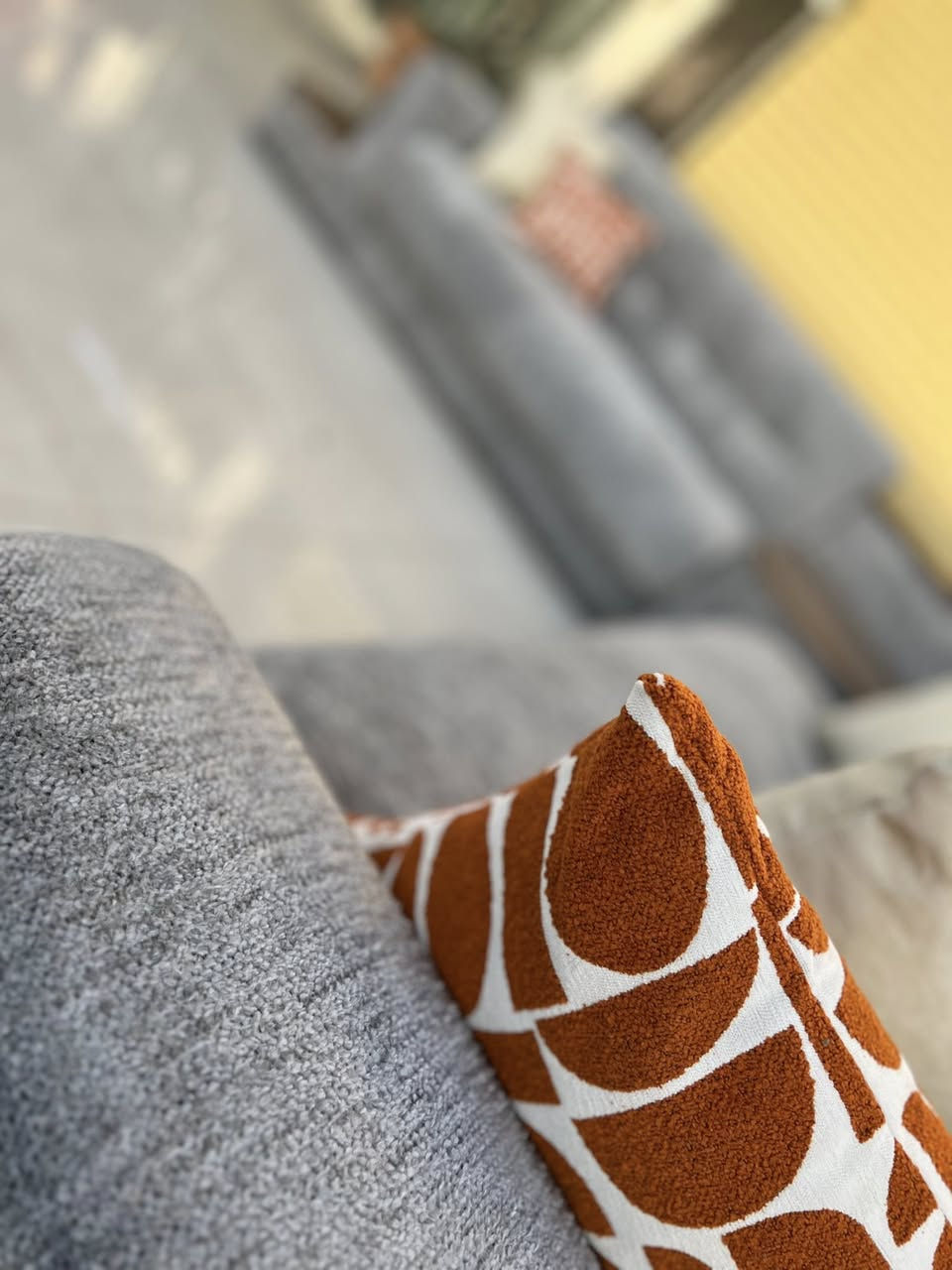 كورنر تركي مودرن New 🇹🇷
ماركة  ( ALFEMO الفيمو) 
قياس 330في320
 والجلوس سبرنك و مريح وسوفت 
السعر 575$    
للاستفسار واتساب ***********
