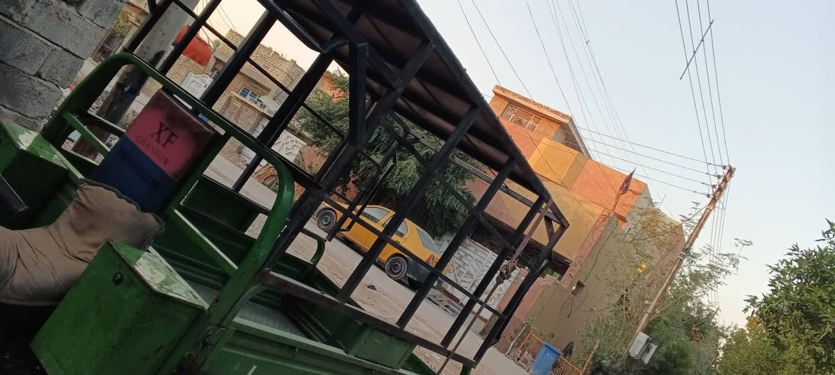 السلام عليكم محجر للبيع ابو الفره اتصال اياد هو وخشبته 
مكان بغداد حي بتول
سعر 175
***********
