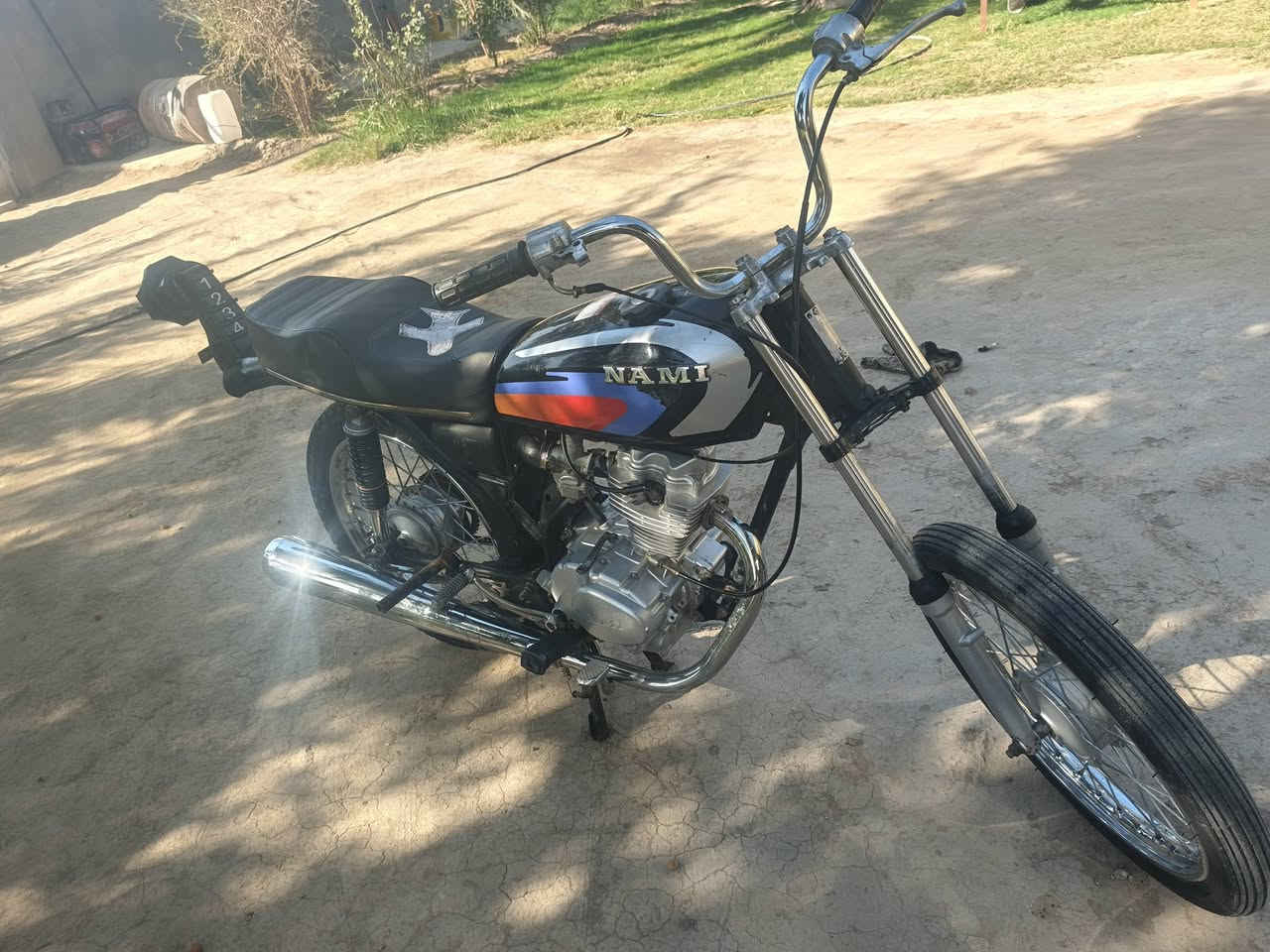 السلام عليكم دراجه للبيع تعمير 25 نامه  والشاصي نامه  22 اوراق اصورلي  مكفوله  السعر 625 اوبيه مجال  ،، المكان القاسم  -***********
