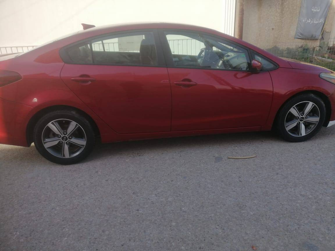 فورتي 2018 
كفالة عامة داخلة حالوب لكن ابد ما مبين ولا مؤثر مواصفات تحكم شاشة كاميرا ويل كروم السيارة خير من الله ماتخسر عليها شي ماشية 140 ميل و200 كم مكانها ذي قار سوق الشيوخ
السعر 123$ ***********
