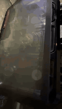 متاح طباخ نضيف ٠٧٧٠٥٧٤٦٣٦٦السعر ٢٠٠قفل