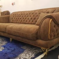 تخم تركي • ٨ مقاعد • يصير سرير