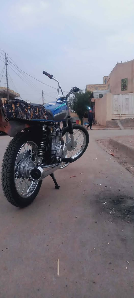 سلام عليكم دراجه البيع ب٦٠٠ اليريته يخارني ‏‪***********‬‏ مكاني حيل عسكري
