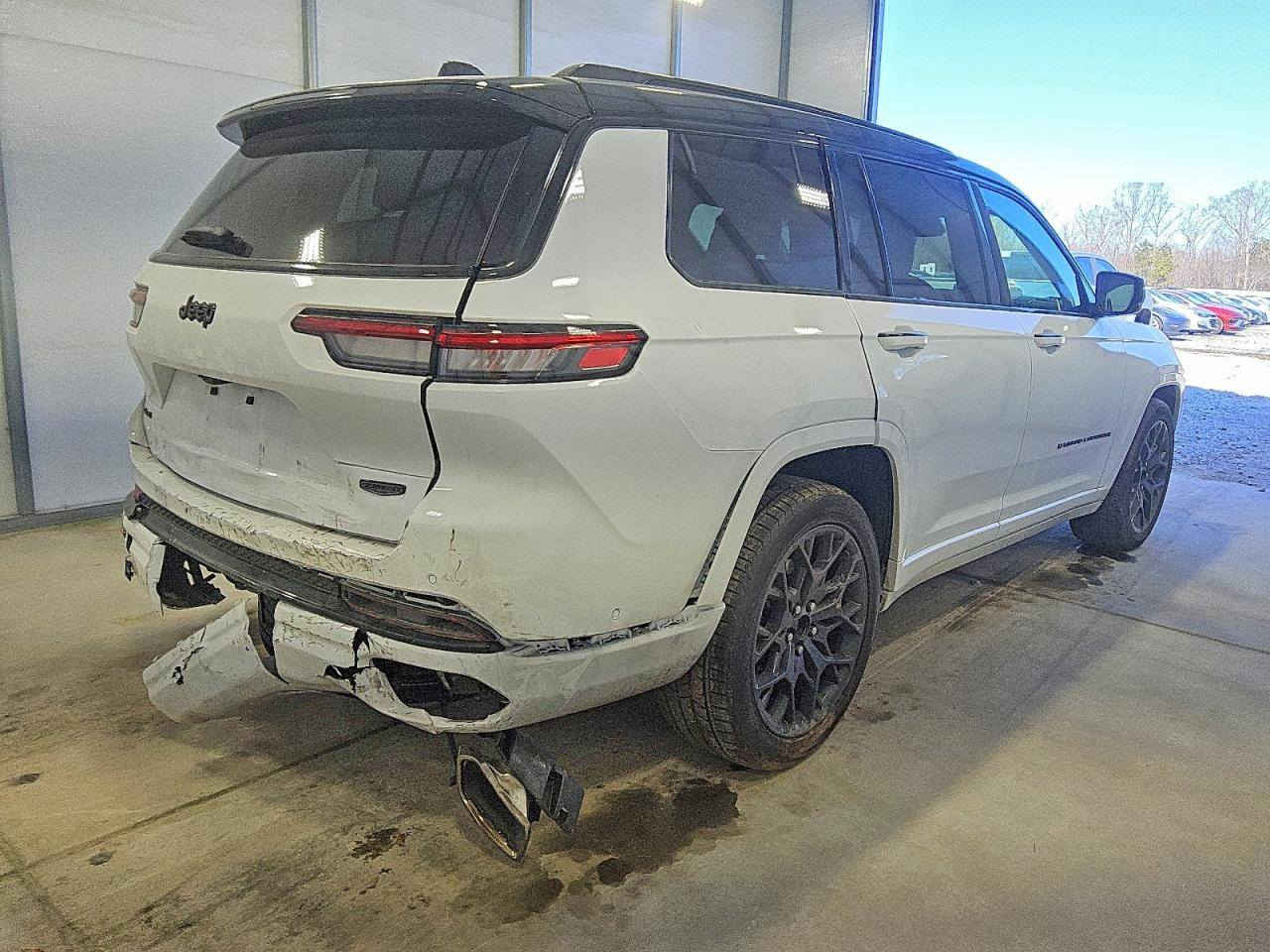 ***مزاد***
2025 JEEP GRAND CHEROKEE L SUMMIT
تاريخ المزاد/9/2/2026   الساعة : 8:00 مساءاً
الضرر:كما موضح في الصور
المسافة المقـطوعة /2,212 mi
حجم المحرك /3.6لتر       6 سلندر  
السعر/ حسب المزاد
مدة الوصول/شهرين الى ثلاثة اشهر حسب الولاية
توضيح:-
يتم عرض السيارات المميزة في المزاد يومياً.
صور وتفاصيل واضحه للسيارات المعروضة.
🌐امكانية النقل الدولي الى مختلف الوجهات :
♦ام قصر
♦كردستان العراق 
♦الامارات 
♦الاردن 
♦️ميرسين  
👌خدمات اضافية :
🔧تصليح في دبي 
🛑فحص السيارة وكشف الاضرار السابقة ببرنامج كارفاكس قبل الشراء مجاناً.
🔥انظموا الينا ولا تفوتوا فرصة شراء السيارات من المزاد🔥 واهلا وسهلا بالجميع 🤝
تواصل معنا على الواتساب:
*********** مهندس حسين
*********** استاذ مرتضى
او الاتصال على:
*********** مهندس حسين 
*********** استاذ مرتضى
 العنوان: الديوانية - قضاء عفك- مجاور كراج عفك
#نيبور_موتورز #بغداد #مزاد #العراق #وارد_امريكي
