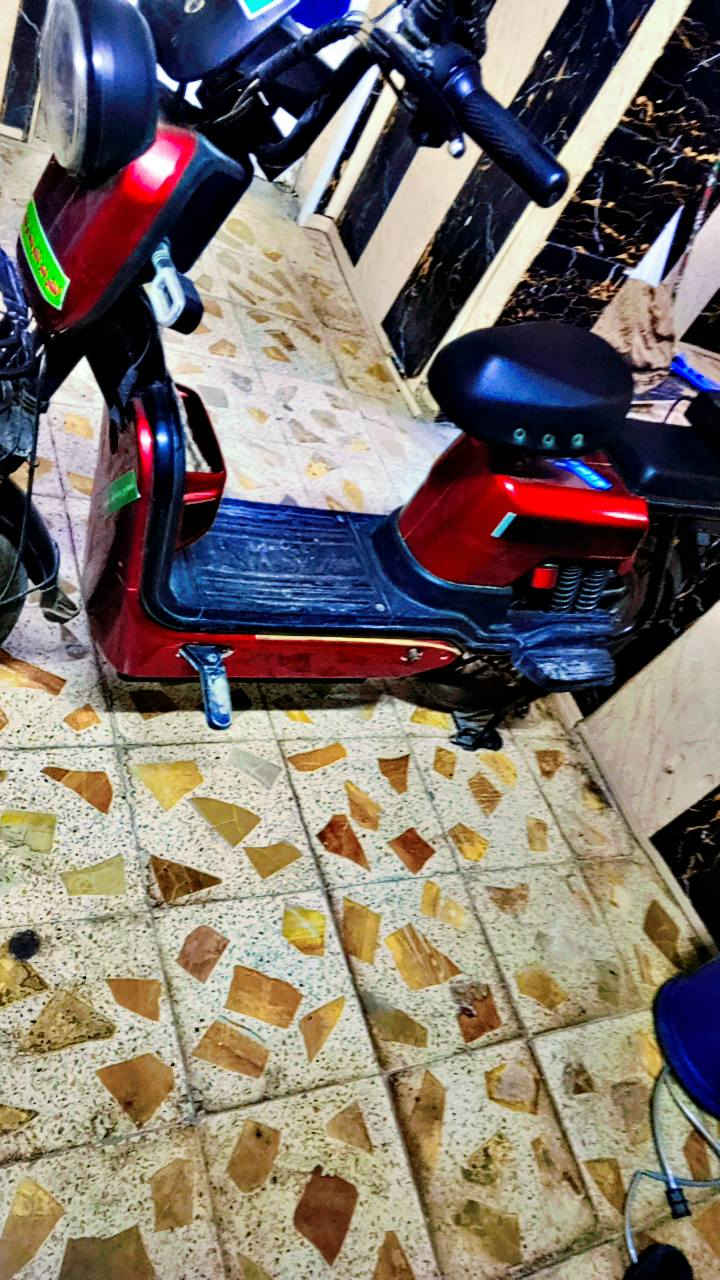 باسكل للبيع 5 بطاريات الملف ماله 500 والعقل 500 بي دبل اسويج وبصمتين وكارتات تشغيل يمشي 99 معدل وحقيقي 65 اربع نمر وباقي التفاصيل خاص او هذا رقمي *********** بي واتساب
