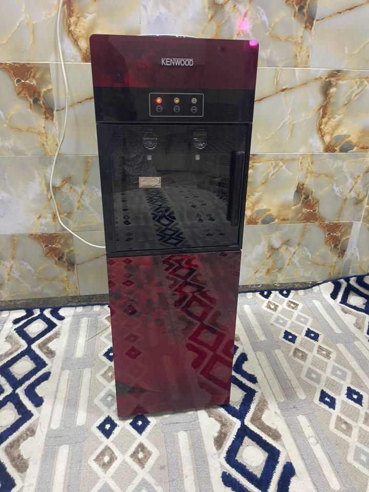 براد شركة KENWOOD
جديد استعمال قليل
وشرط فحص الماء البارد
والماء الحار
والثلاجه شرط تجميد
جديد معنى الكلمه 
السعر 130الف
مكاني بغداد بلديات 
***********
يوجد توصيل
