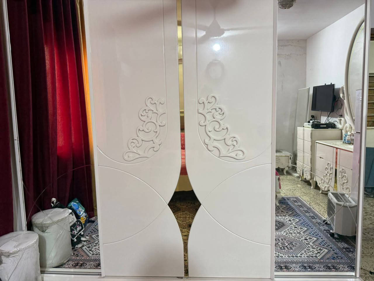 سلام عليكم 
غرفة اخشاب صخمة تركي باب اول مستعمله استعمال قليل بعدها كلش نظيفه مابيها اي اضرار بسعر مليون ونص 
المكان الغزالية 
للاستفسار اكثر الاتصال على الرقم ومتوفر واتساب

***********
