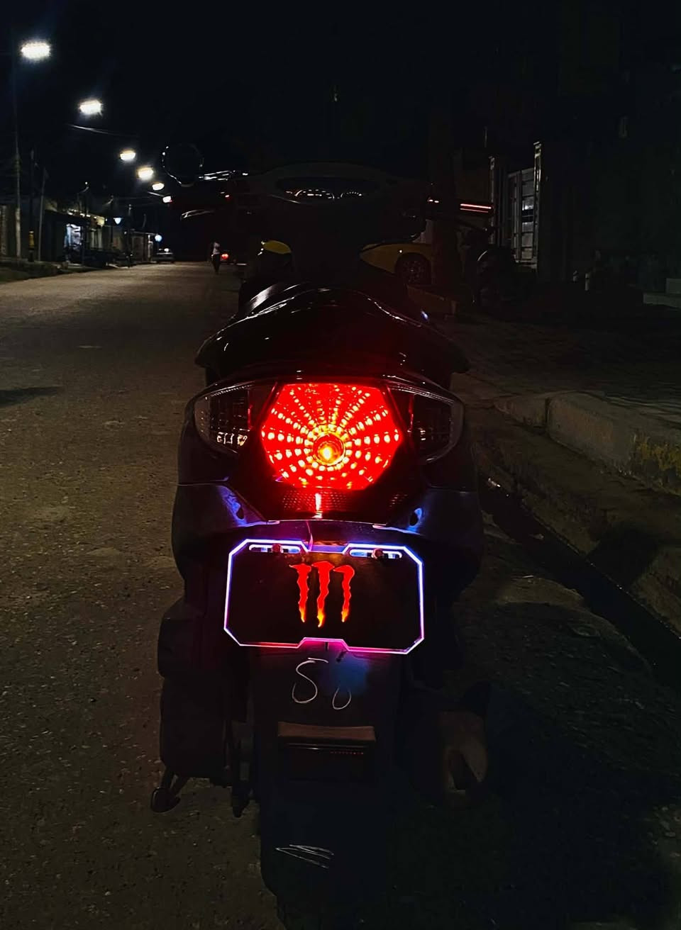 سلام عليكم
دراجة كامكو  2015 
للبيع للاستفسار 
***********
