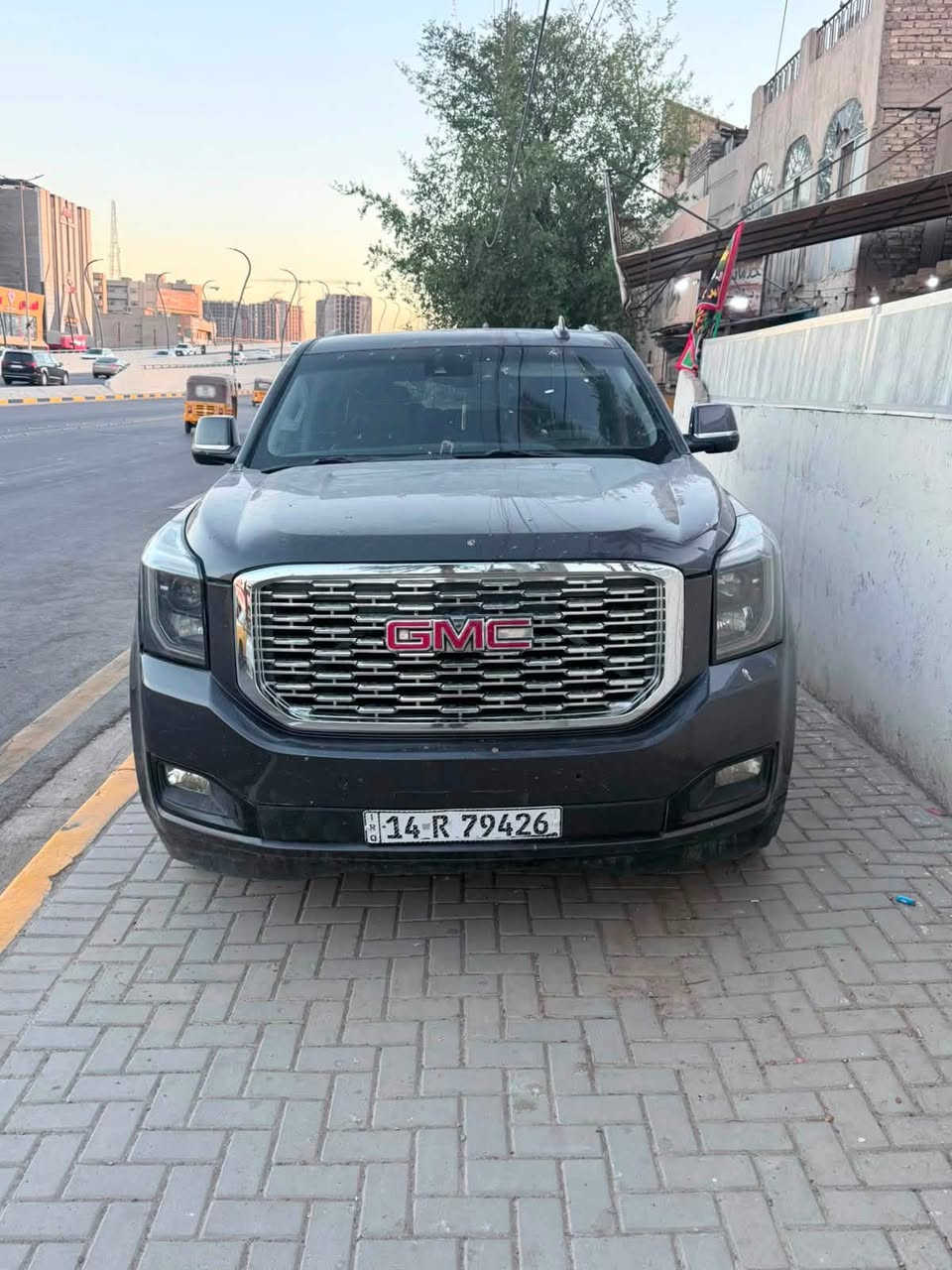 السلام عليكم
من رخصه الادمن يوكن دينالي ٢٠١٥ فول مواصفات
بيها صبغ حزام
صدر كله جديد دبلات طبلات شمعات 
منضومه بانزين جديده كامله من نوزلات ومجاول وحساسات وفيت بم
كهربائياتها كلها شغاله 
منضومه زينون جديده ب٥٠٠ دولار
دواسات كهربائيه ب١٠٠٠ دولار واناره كامله للدواسات بلاديه
تخم تاير جديد و ويل جديد قفل
محرك رجع فوق الشركه ما مفتوح فقط ادامه
السياره  
فول مواصفات شاشه اماميه وشاشه داتا شو
وشاشه وسائط
وشاشه خلفيه للركاب 
تبريد تدفئه كشنات امامي وخلفي
تدفئه ستيرن
منضومه تبريد جديده بلكامل السياره اشتغلتها من الصفر
من جميع النواحي
تضليل امريكي مو مخالف عازل حراري 
ماكو أي كلوب مشتغل عدا حساسات التايرات
كامرات ٣٦٠
تدفئه تبريد مقاعد امامي خلفي
كشنات منفصله

السعر ٢٦٠  بيع مستعجل بيها مجال
هذا رقمي 
***********
