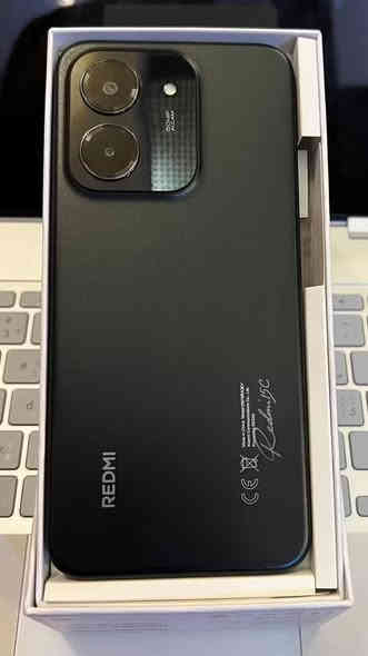 سلام عليكم جهاز ريدمي 15c نظافة الجهاز 100‎%‎100 الذاكرة 256 السعر 135 وبي مجال بسيط *********** للتواصل واتساب فقط
