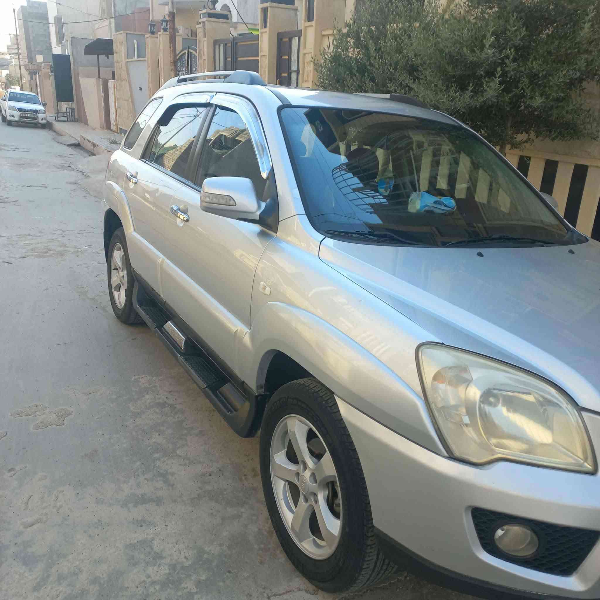 السلام عليكم مكلف بالنشر
Kia سبورتج
٢٠٠٩
باي كوري فول ٤ سلندر
بدون صبغ
رقم الماني سنوية عظم و كوبون بأسمي 
للتواصل ع رقم  ***********
