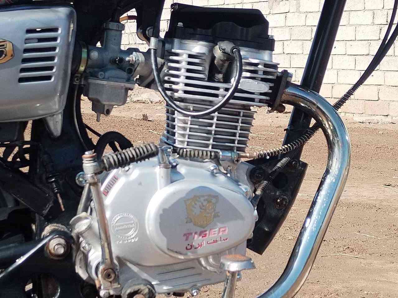 سلام عليكم دراجة تايكر موديل 20محرك مامفتوح دراجة
نضيفة مال جناي مامتعوبة شلعة ومعدل ونضافة 
سعر ٥٠٠وبيهة مجال وشراي بية خير ويدلل 
خاص متواجد وهذا رقمي ***********
