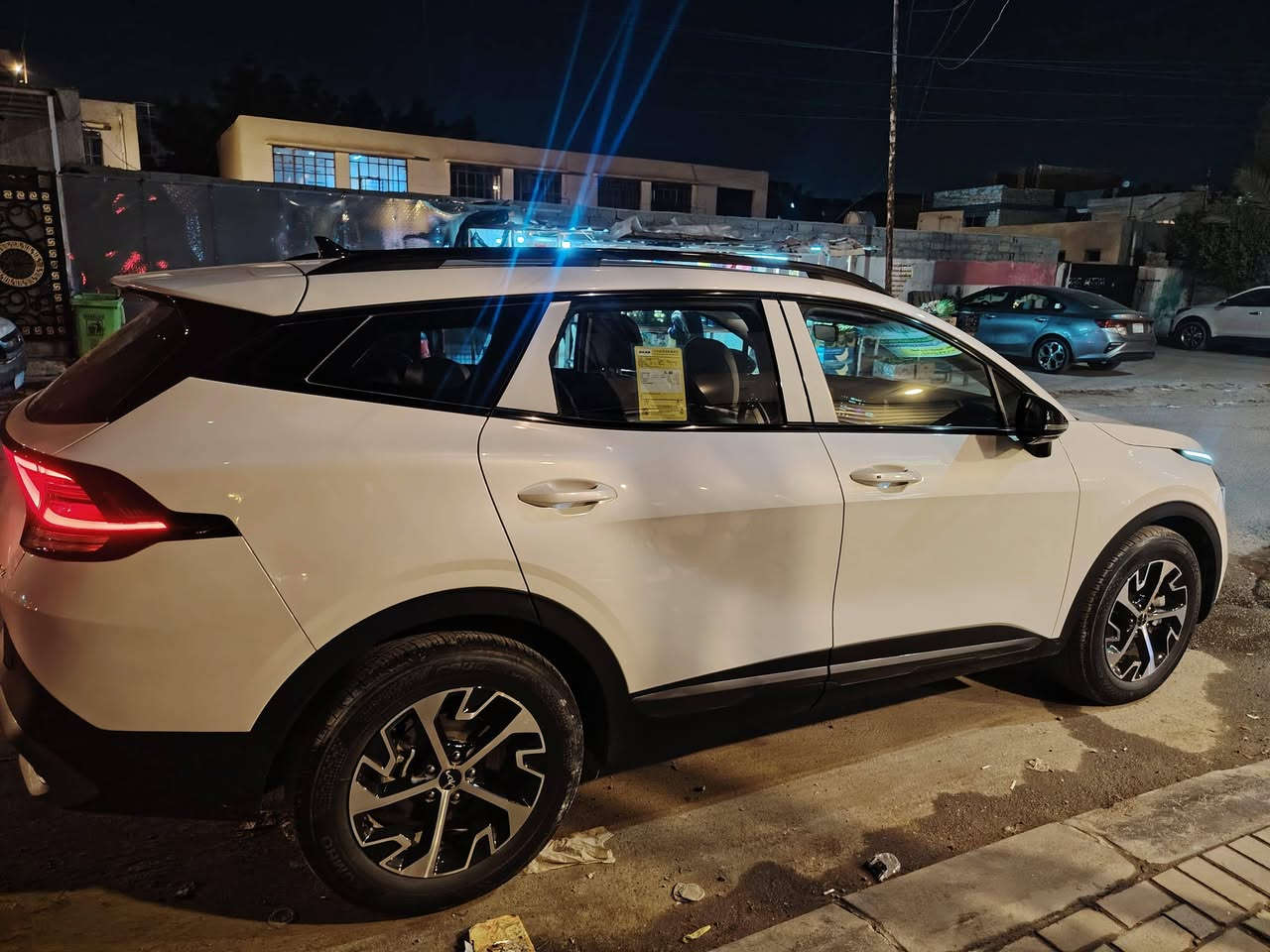 السلام عليكم.
للبيع كيا سبورتج 2025 هايبرد 

فول مواصفات (Full Option)

محرك قوي واقتصادي

كير أوتوماتيك

فتحة سقف بانوراما

شاشة كبيرة + نظام (Navigation)

كاميرات 360 درجة

حساسات أمامية وخلفية

تشغيل بصمة + دخول ذكي (Smart Key)

مقاعد جلد كهربائية (تدفئة + تبريد)

نظام تثبيت سرعة

تحذير النقطة العمياء

نظام المحافظة على المسار

بريك طوارئ أوتوماتيكي

إضاءة LED كاملة

مرايا كهربائية قابلة للطي

تكييف أوتوماتيك مزدوج

نظام صوتي ممتاز

اللون:....ابيض 

الممشى: .........3000.كم

الرقم . *********** ,:.
