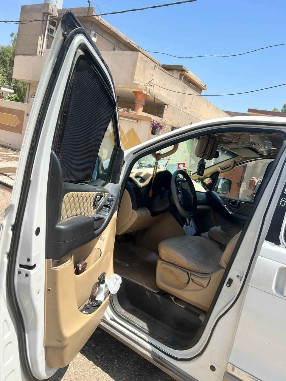 السلام عليكم ستاركس2012مفتوح السعر 150
بيها جاملغ امامي فقط
والباقي كفاله عامه 
مكينه وكير واكسل شرط  
 تبريد شغال سياره جاهزه ماناقصه كلشي
أي ستفسار خابرني ***********
