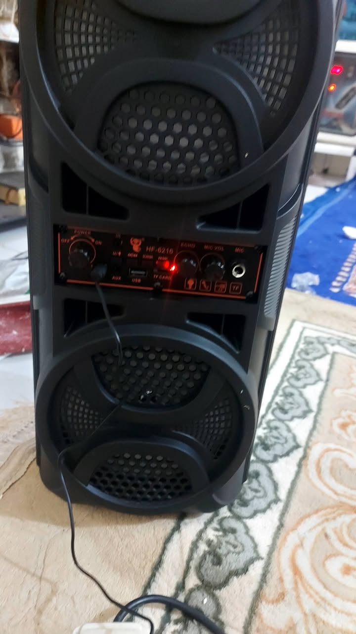للبيع سماعة (بافلي) مع مايك 🎤
السماعة نظيفة وصوتها عالي، شغالة 100% وما بيها أي عيب.
بيها بلوتوث ومداخل للفلاش والرام.
يجي وياها المايك وواير الشحن مالتها.
البطارية مالتها زينة وتطول.


**إذا كنت صاحب هذا الإعلان وتريد حذفه لأي سبب، رجاءا أرسل رسالة إلى الدعم الفني**