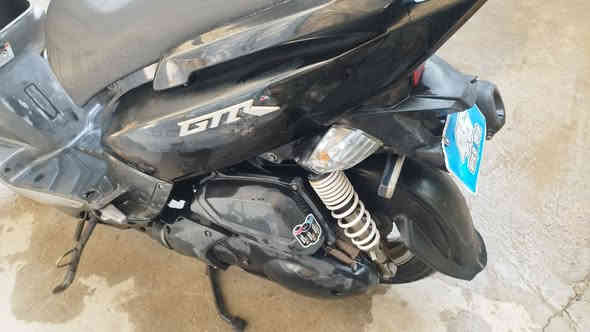 السلام عليكم دراجة GTR للبيع الدراجه رمبه صارله اربع اشهر نازله مكينه مكفوله
اوراق كامله كفرات شويه بيهن شخوط السعر 950 وبيه مجال حك الجيه العنوان بغداد التاجي  رقم ***********
