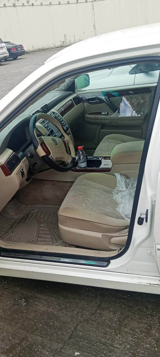 مەلیکە براوە ٢٠٠٢ یەک دوگمە یەک دیناری مەسروف نیە 
لە رەسمەکان جوانترە لە سلیمانیم ٣٩ معامەلە *********** السليمانية, العراق
