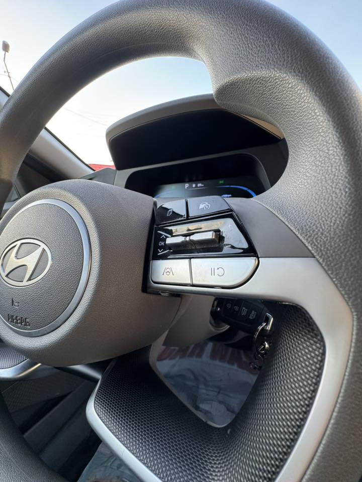 النترا 2024 دخول جديد 🇰🇷
ضرر الباب خلف السائق وجاملغ خلفي ( الباب مبدل نفس اللون وصبغ نص الجاملغ الخلفي فقط بدون دواخل نهائياً ) صور الضرر داخل المنشور 
بجم كبس بدون اي ايرباك نهائياً جميع الايرباكات سليمة 
بدووووووون رقممممم تترقم جميع محافظات العراق عدا الاقليم 
ماشيه 12 الف ميل
محرك 2000 دوش 
المواصفات ⬇️
ردارات 360 درجه 
نظام تحديد مسار مع تنبيه مغادرة المسار
قيادة شبه ذاتيه 
نظام النقطة العمياء في المري الجانبية
رادار امامي 
نظام بريك طوارئ تلقائي 
نظام اوتو ستوب 
شاشة عدادات ديجتال 
شاشة وسطية تدعم ابل كاربلاي وايرلس + اندرويد اوتو 
ثلاث انظمة قيادة ( sport / normal/ smart ) 
ليد امامي + سكن نهاري ليد 
كاميرا خلفية ونظام التوقف الذاتي عند وجود اي جسم  اثناء الرجوع  

السعر   157$
للاستفسار   *********** 
مكان السياره : بغداد /معارض الكريعات / معرض المنصور
