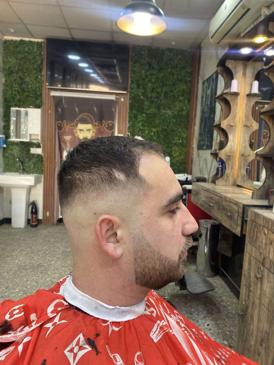 السلام عليكم
كوافير الكابتن ترحب بكم
بسماية الشارع العام مجاور سنتر دراهم وبيتي بيوتي
يوجد جهاز لتنظيف البشره للحجز والاستفسار:كوافيرعباس***********
كوافير محمد ***********
كوافير مصطفى ***********
#fightcoronavirus# #كوافيرات #fightagainstcoronavirus
