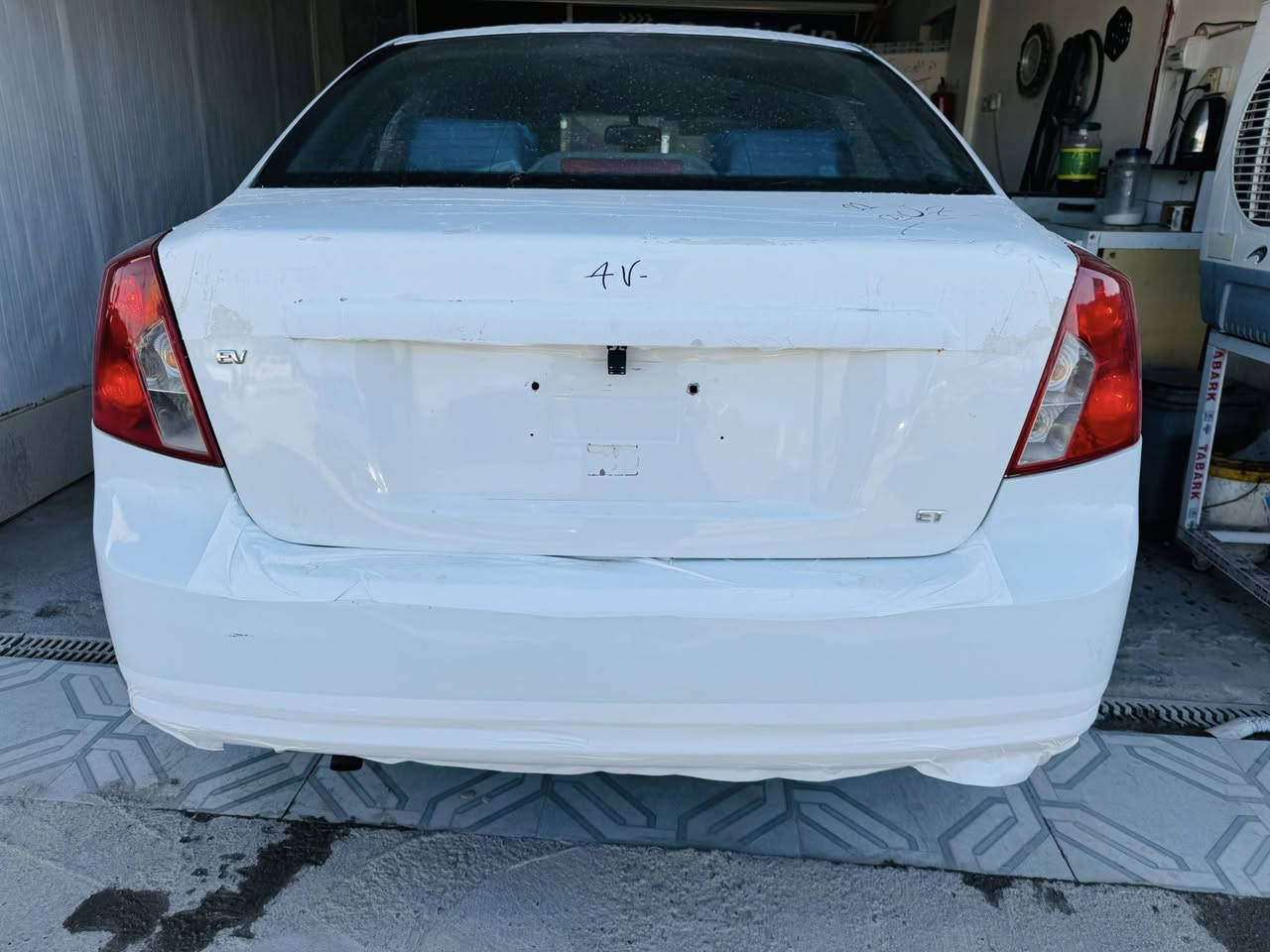 لام عليكم اوبترا 2011 للبيع كفاله عدا قبق الجنطه تبديل اثر طخه بسيطه القديم موجود عندي سياره جاهزه من كلشي مكينه وكير وحديديه ما بيها كل نقص رقم ذي قار بسمي مداور ثاني يوم سعرها 74 وبيها مجال بسيط جداً الشراي يتصل *********** مكان السياره سماوه
