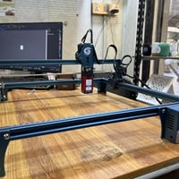 جهاز ليزر ٣٠ واط للبيع ٣٠٠ الف للاستفسار 07744858267