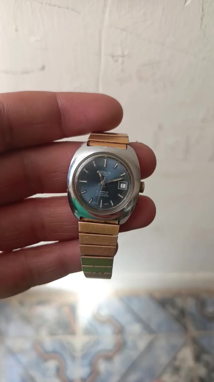 ماعرف بالساعات بس هنه صناعه سويسري توماتيك
سعرهن 125 ثلاثتهن


**إذا كنت صاحب هذا الإعلان وتريد حذفه لأي سبب، رجاءا أرسل رسالة إلى الدعم الفني**