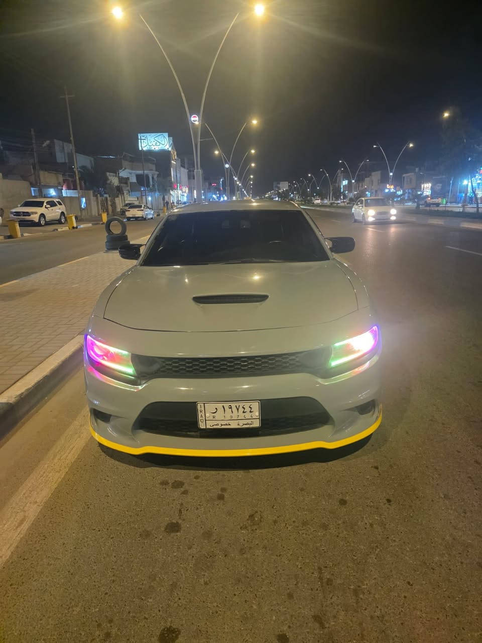 جارجرمديل 2021 فول عدا الفتحه
حادث حرك. صبغ عام 

رقم بصره سعر 170 

‭0774 803 9446‬
