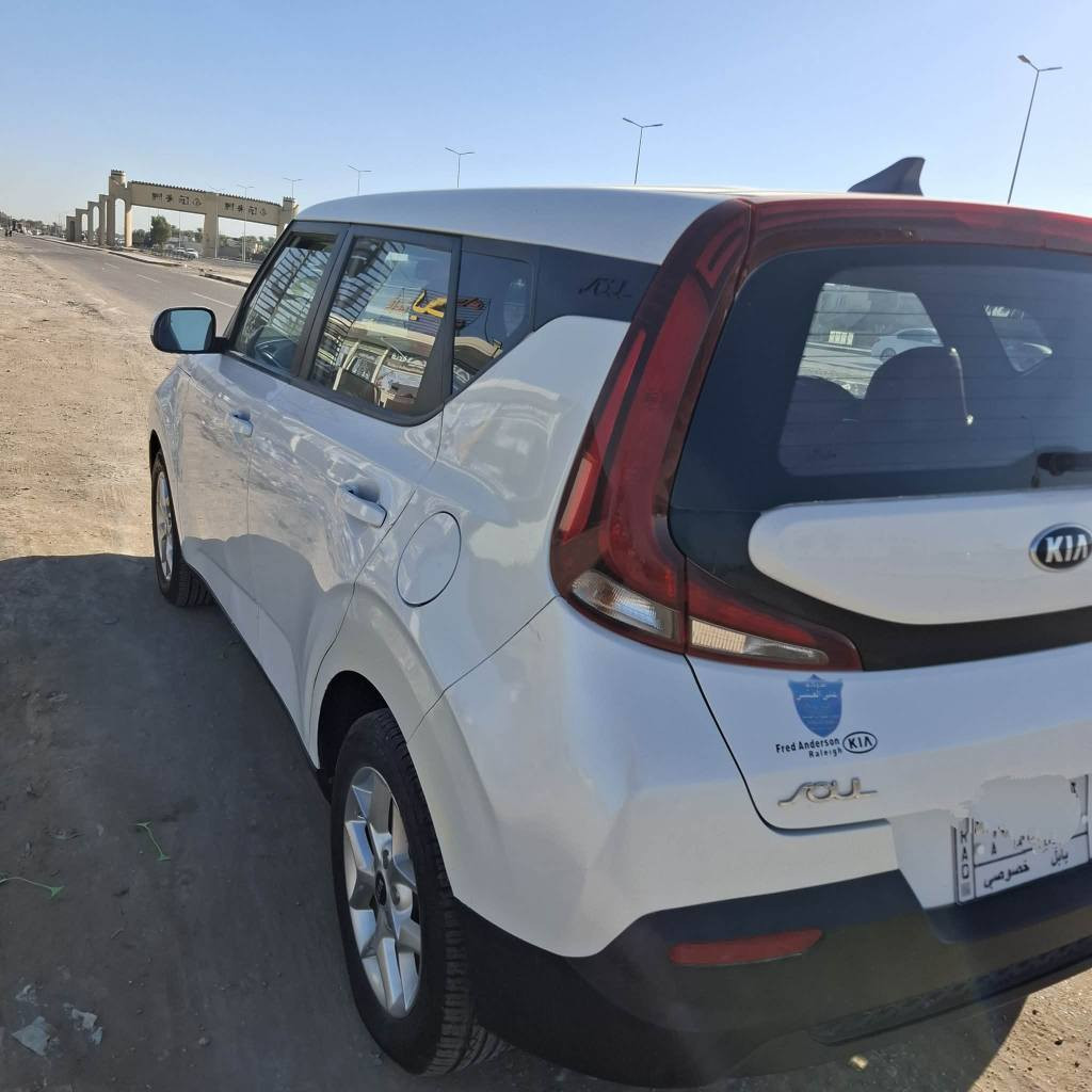 السلام عليكم
للبيع كيا صول موديل2020
جديده وجاهزه
رقم بابل 
مكينه2000 دوش
ويل كب 
رادارات
شاشه كبيره
كاميرا خلفيه 
ماشيه 55 ميل
السعر136
مكاني بابل شارع60 مجسر الثوره 
*********** حلة, بابل
