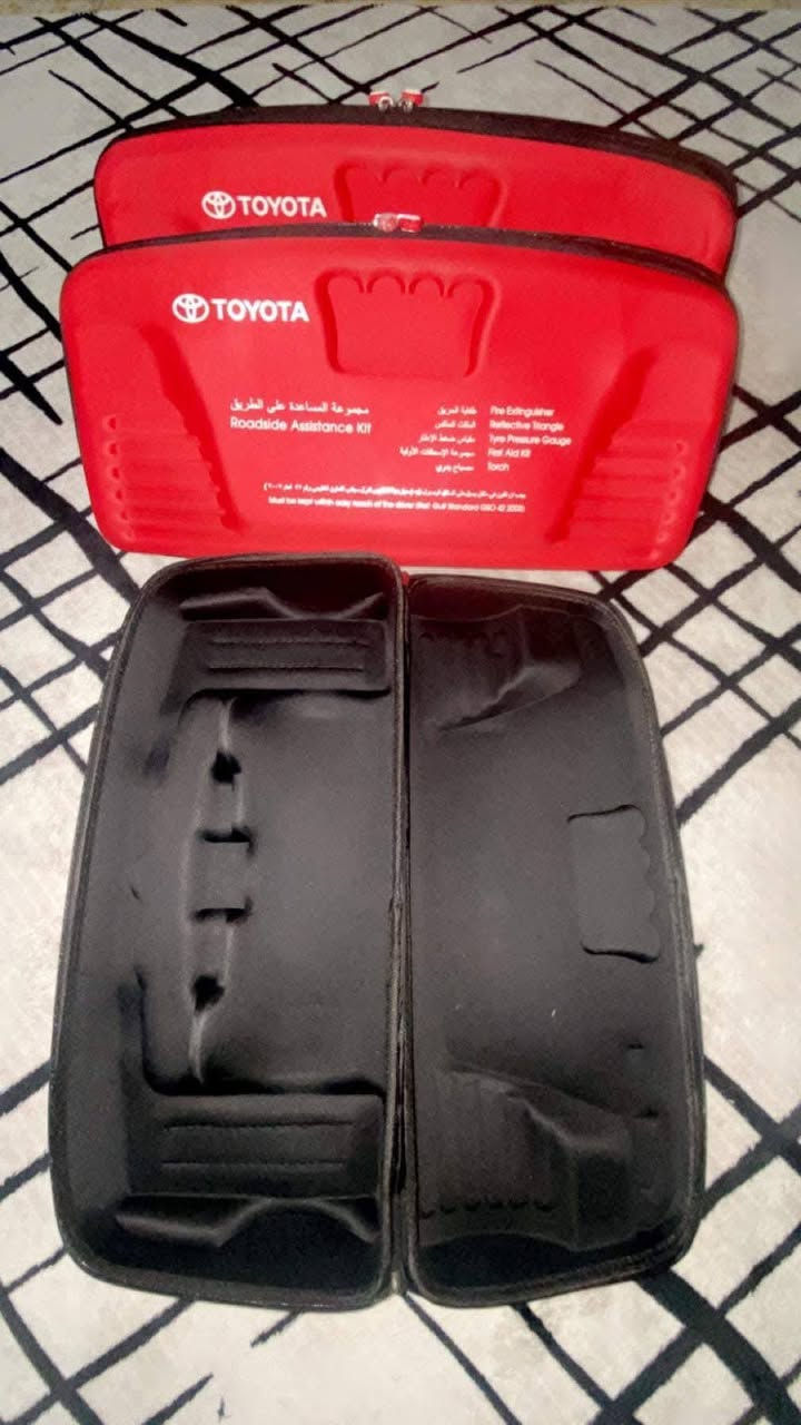 السلام عليكم
حقيبة طوارى 
سعر القطعه 5000 
سعر القطعتين 8500
توصيل داخل بسمايه 1000 
تواصل ***********
